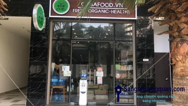 Sang cửa hàng thực phẩm tiện lợi mặt tiền đường Phổ Quang, quận Tân Bình.