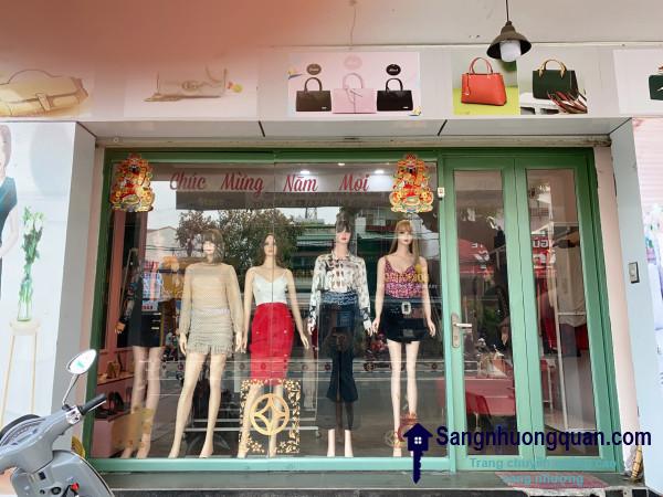 Cần sang shop thời trang vừa mới setup xong tại đường Nguyễn Sơn, phường Phú Thạnh, quận Tân Phú.