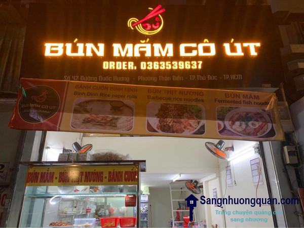Sang nhượng quán ăn Bún Mắm Cô Út nằm mặt tiền đường Quốc Hương, phường Thảo Điền, quận 2.