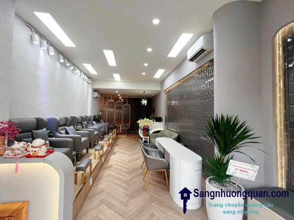 Sang Nhượng Tiệm Nail Ở Trung Tâm Quận Bình Thạnh