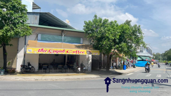 Sang quán cafe