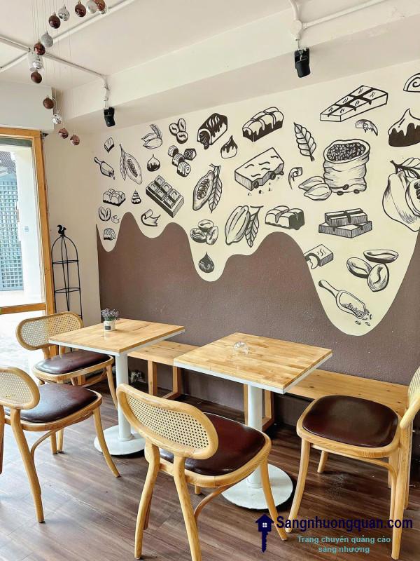 Sang quán cafe