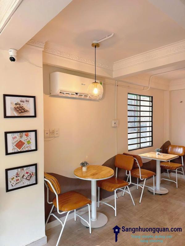 Sang quán cafe