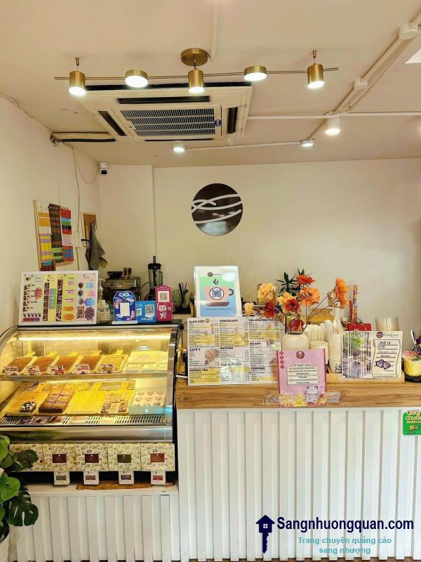 Sang quán cafe