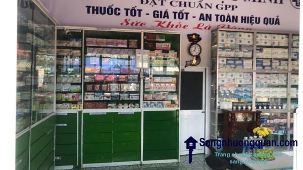Sang nhà thuốc tây