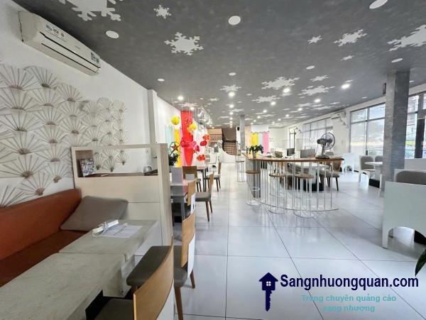 Sang quán cafe