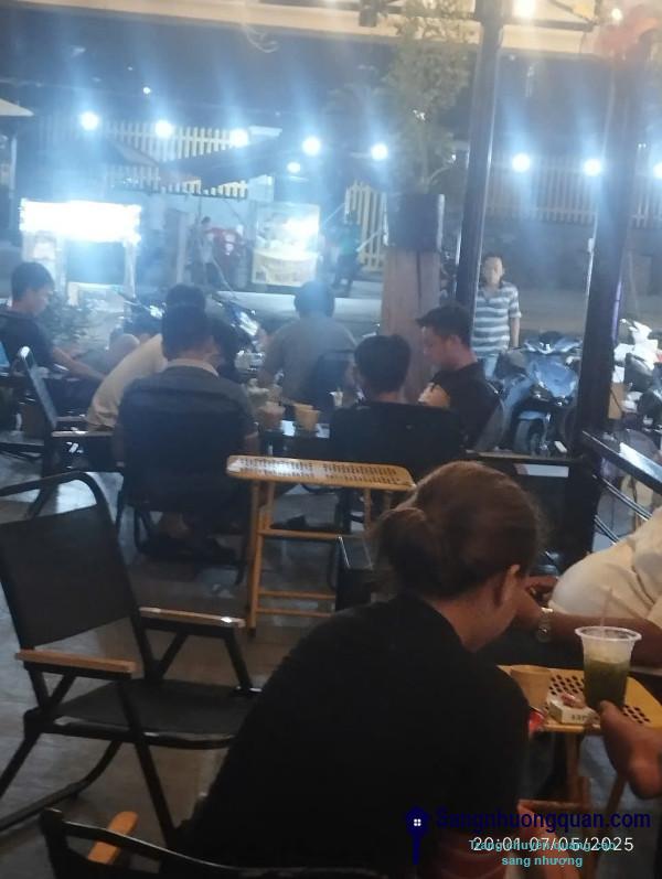 Sang quán cafe