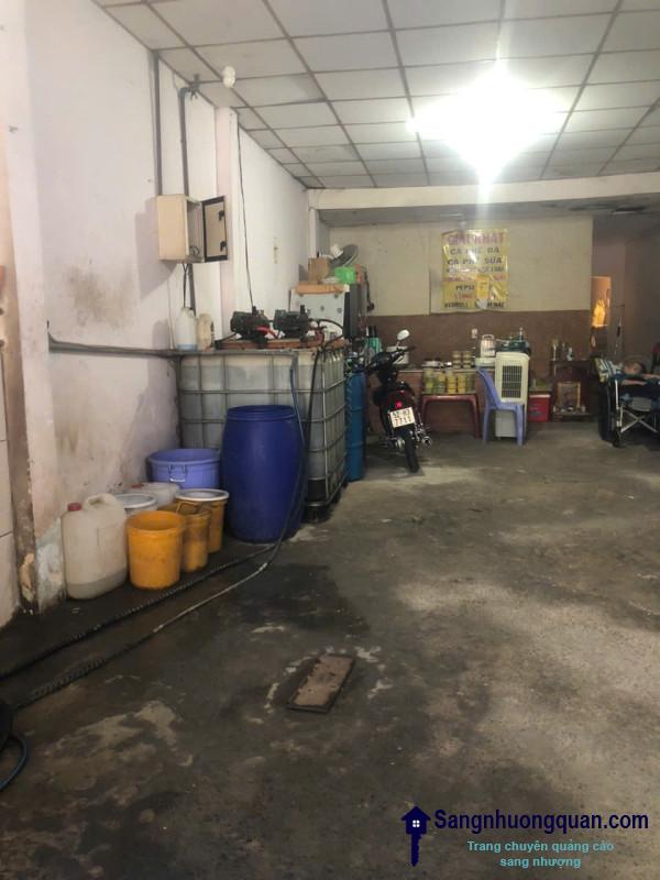 Sang tiệm rửa - sửa xe