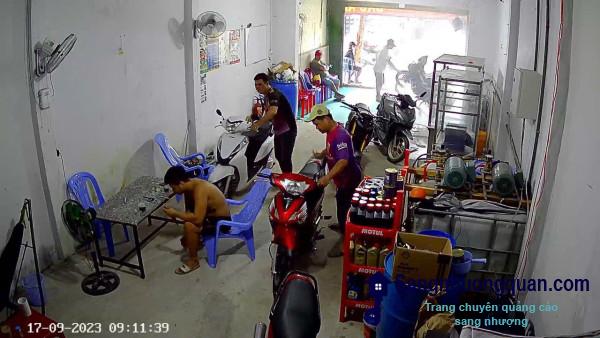 Sang tiệm rửa - sửa xe