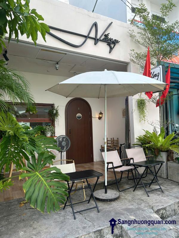Sang quán cafe