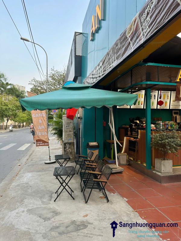 Sang quán cafe