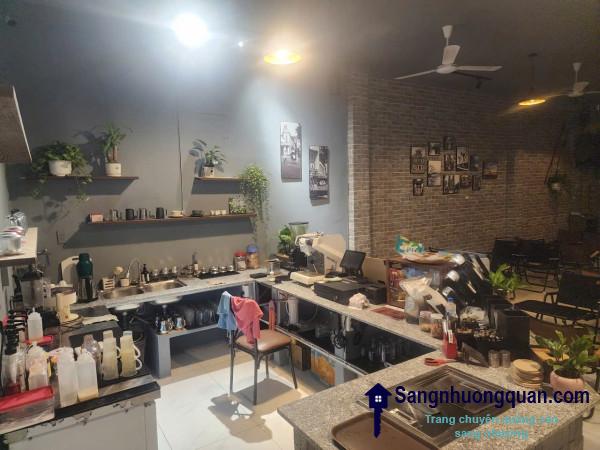 Sang quán cafe