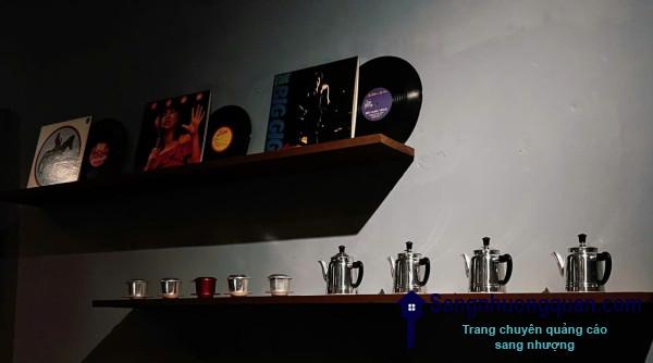 Sang quán cafe