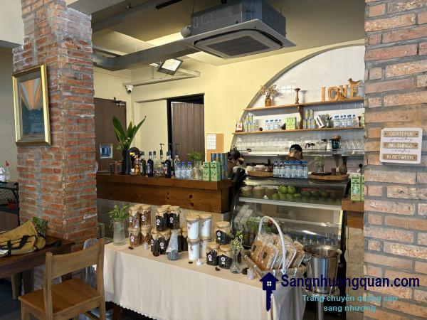 Sang nhà hàng Sang nhà hàng