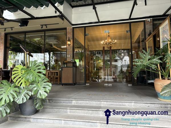 Sang nhà hàng Sang nhà hàng