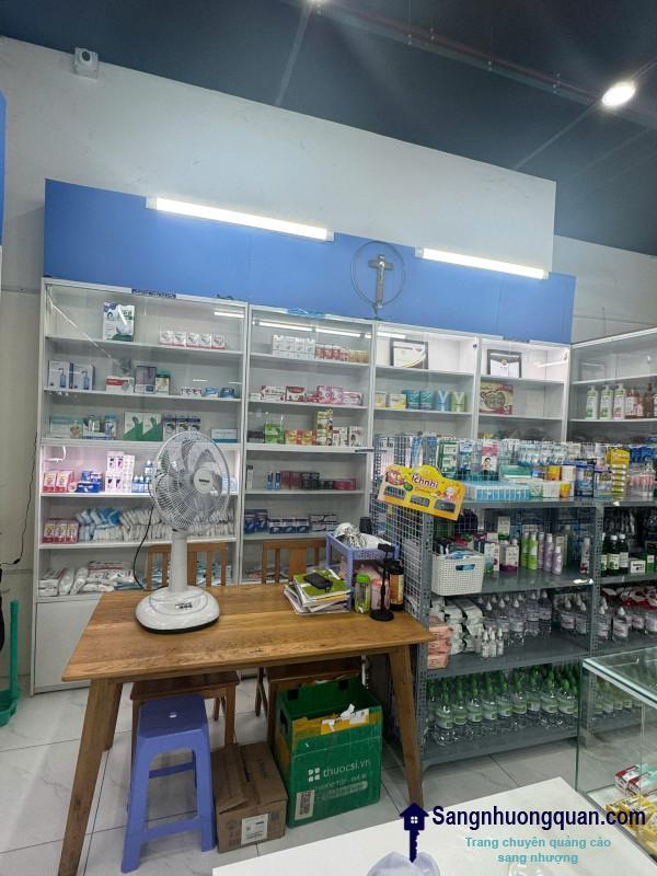 Sang nhà thuốc tây