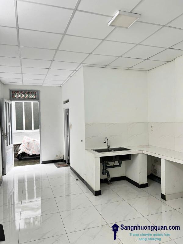 Sang tiệm tóc - nail