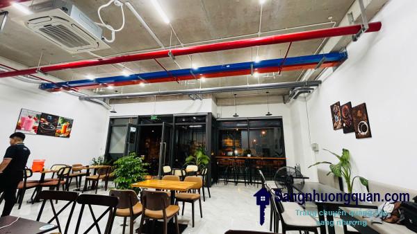 Sang quán cafe
