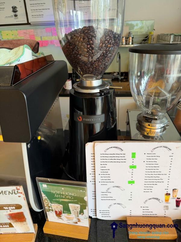 Sang quán cafe