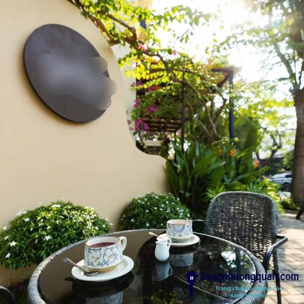 Sang quán cafe