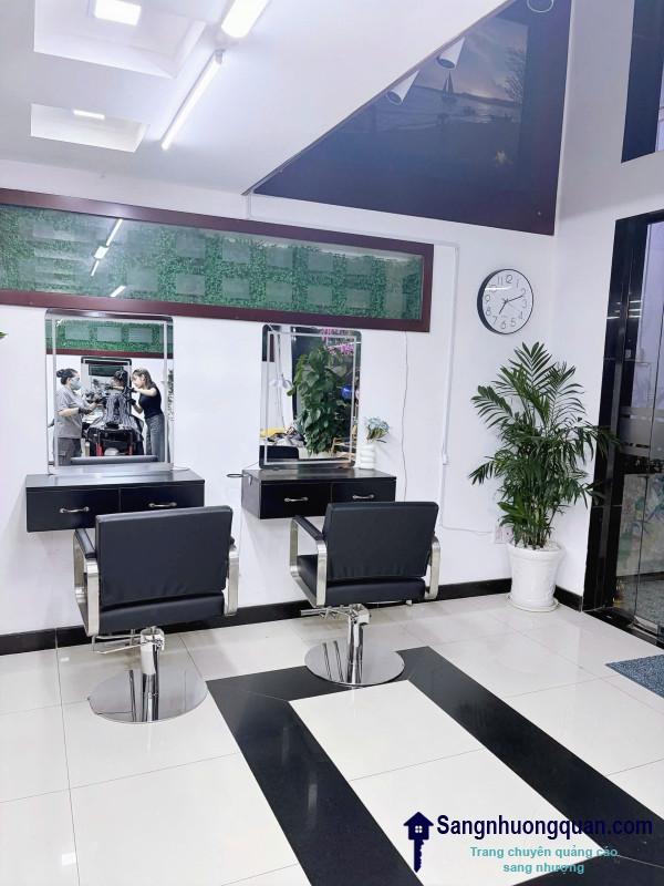Sang tiệm tóc - nail