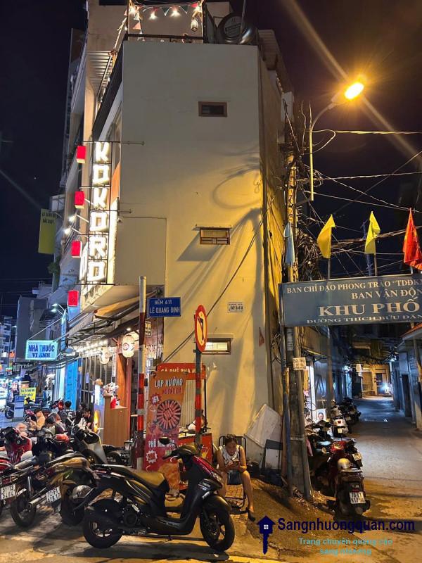 Sang quán cafe
