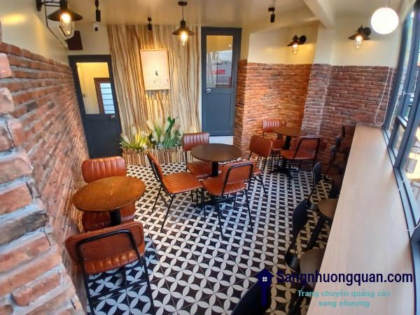 Sang quán cafe
